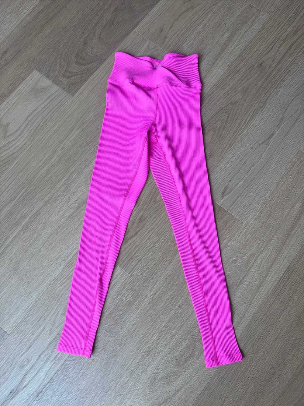 Years of ours crossover neon pink leggings
